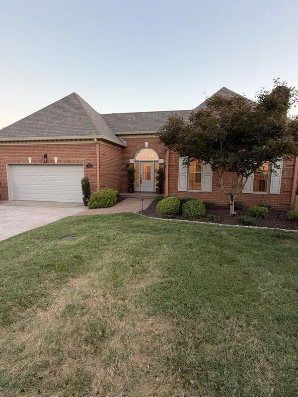 100 Carriage Way, Hendersonville, TN 37075