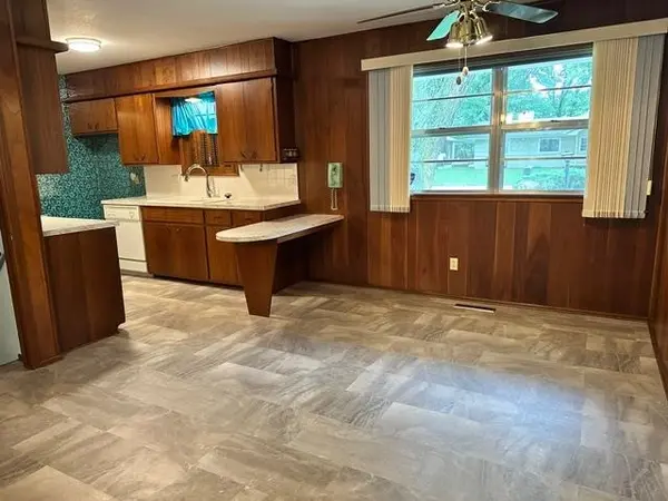 630 S Cheryl, Wichita, KS 67209