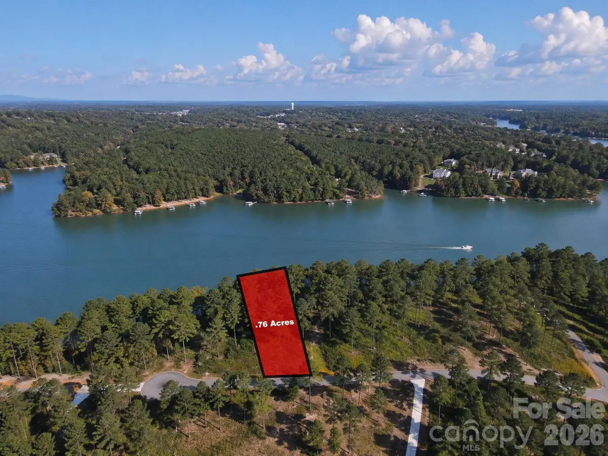 3060 Jumping RUN, Connelly Springs, NC 28612
