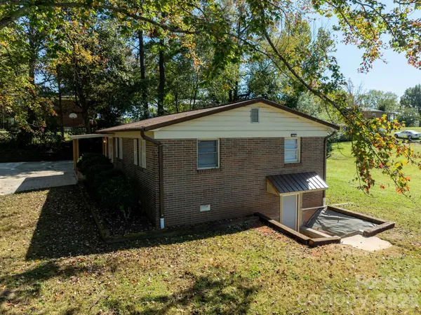 2359 Allendale CIR, Lenoir, NC 28645