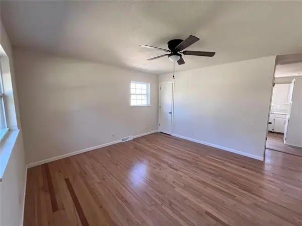 5013/5015 N Bellaire AVE, Kansas City, MO 64119