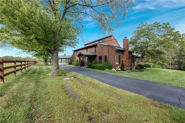 4450 W 188th ST, Stilwell, KS 66085