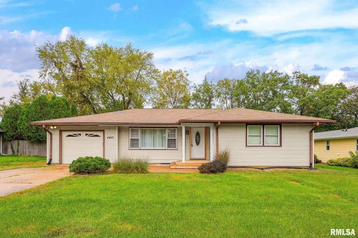 4907 W LINDA Curve, Peoria, IL 61607