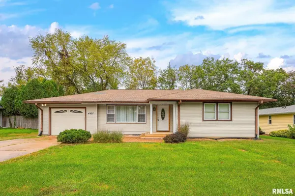 4907 W LINDA Curve, Peoria, IL 61607