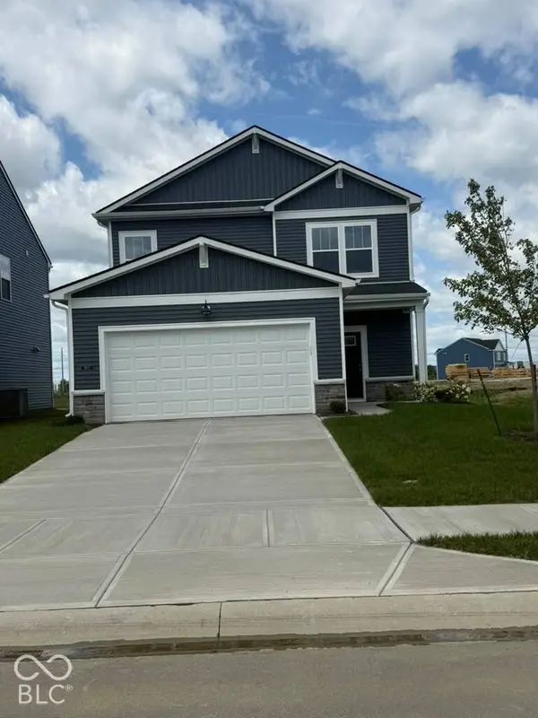 3802 Sterling DR, Whitestown, IN 46075