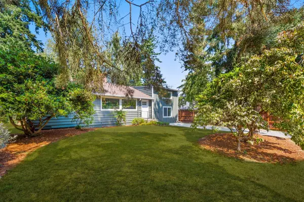 1638 N 190th ST, Shoreline, WA 98133