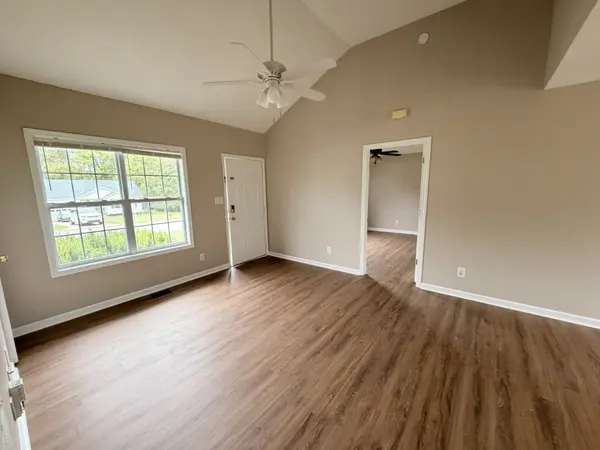 404 Cranklen Cir, Clarksville, TN 37042