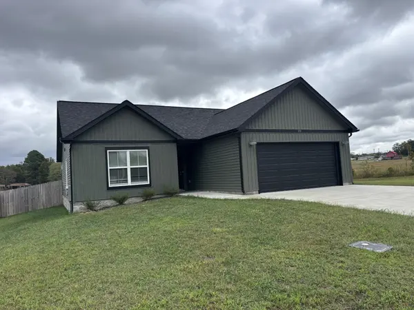559 Herman Dr, Clarksville, TN 37042
