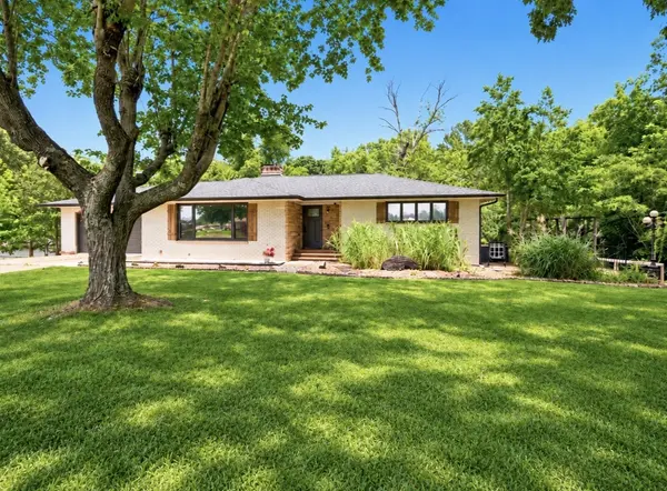 250 Washington Ave, Camden, TN 38320