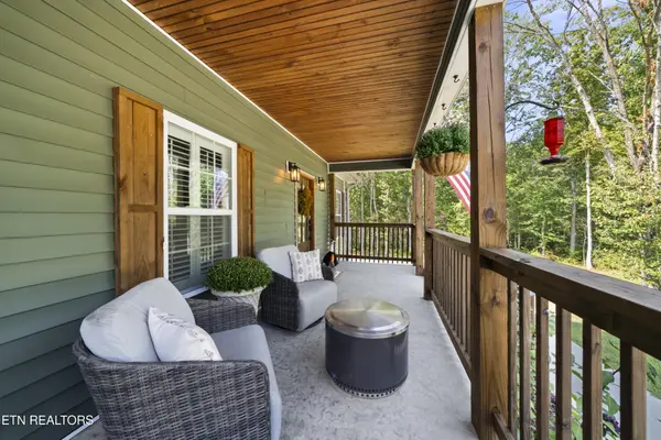 364 Alf Threet Rd, Jamestown, TN 38556