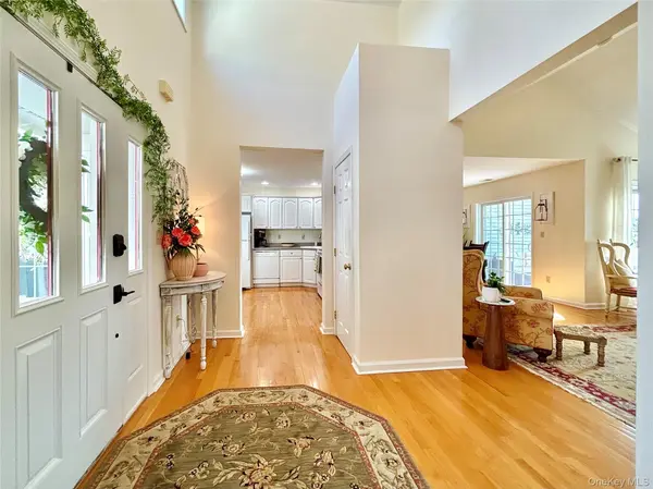 202 Cinnamon CIR, Rhinebeck, NY 12572