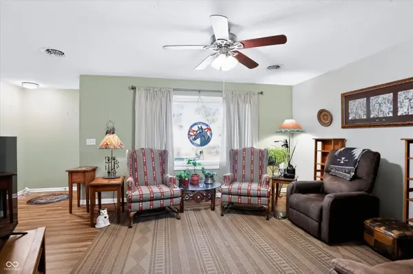 615 Simmons ST, Plainfield, IN 46168