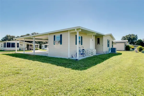 8905 34TH AVE E, Palmetto, FL 34221