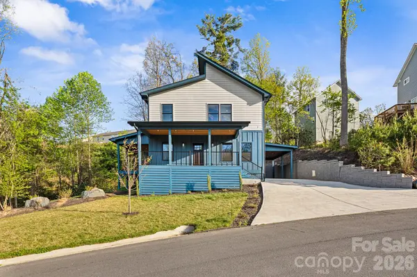 18 Winterhawk DR, Arden, NC 28704