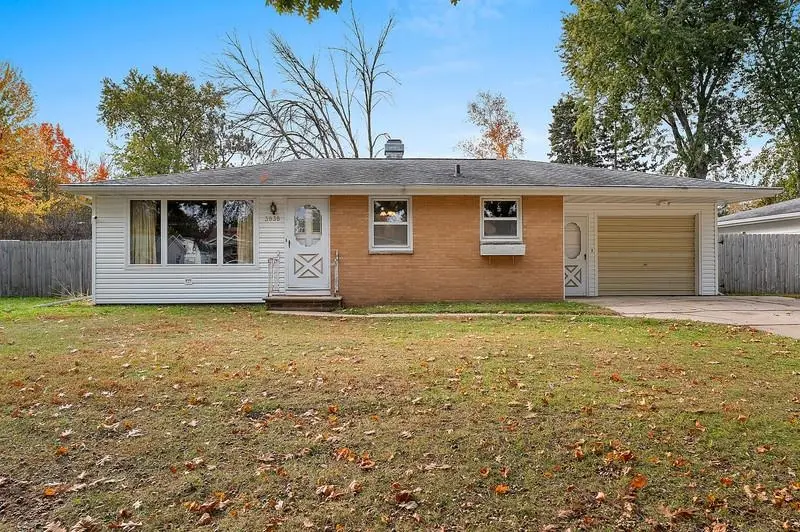 3038 GREENVIEW DR, Green Bay, WI 54311