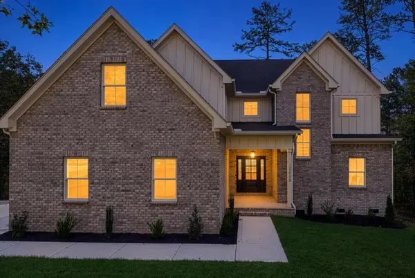 12658 Emerald Bay Drive, Soddy Daisy, TN 37379