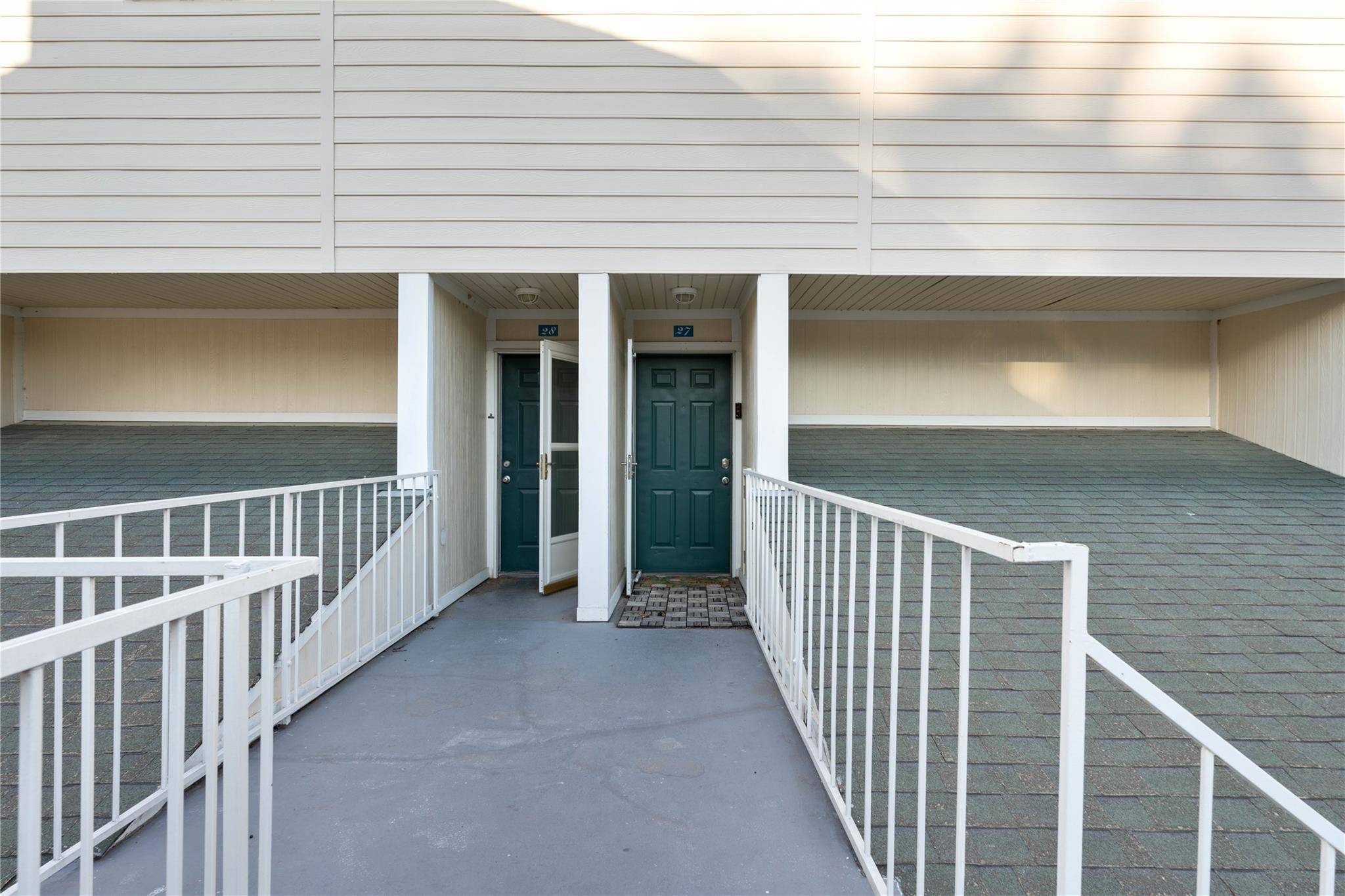 1818 S Lakeshore BLVD #27, Austin, TX 78741
