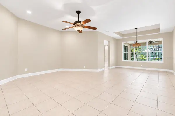 1609 VICTORIA GARDENS DR, Deland, FL 32724