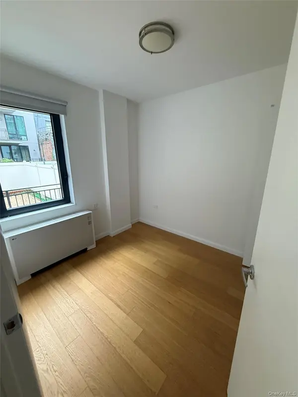 402 E 118th ST #1A, New York (manhattan), NY 10035