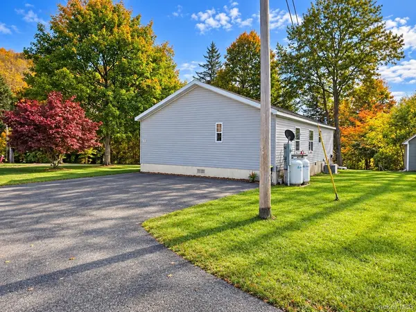 13 Academy ST, Roscoe, NY 12776
