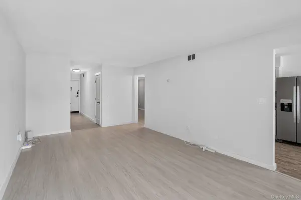 26 Cooper RD #414, Poughkeepsie, NY 12603