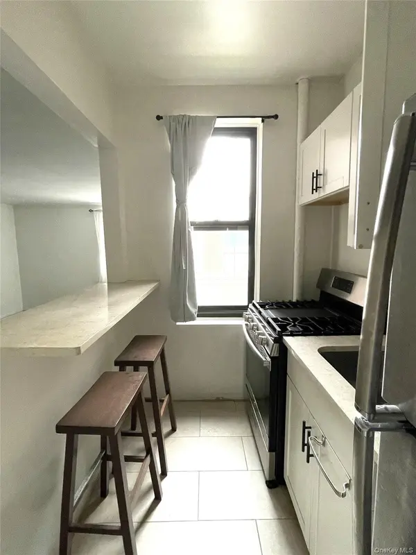 210 Martine AVE #4M, White Plains, NY 10601