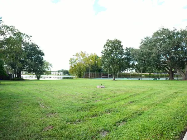 427 OAK HAVEN DR, Altamonte Springs, FL 32701