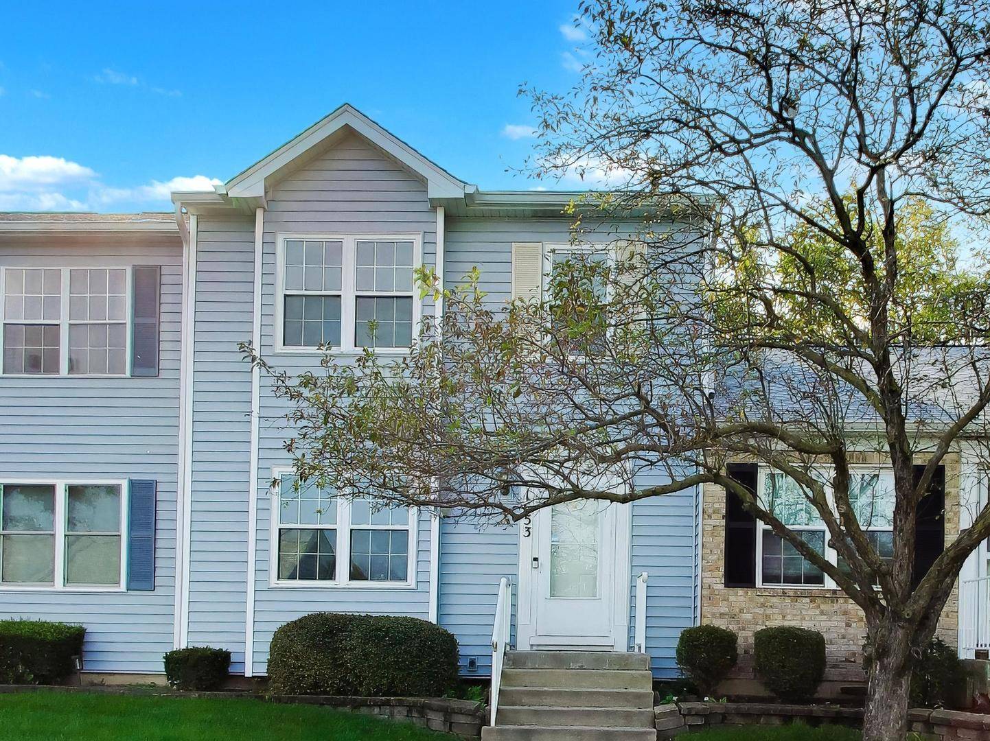 1653 Delaware CT, Geneva, IL 60134