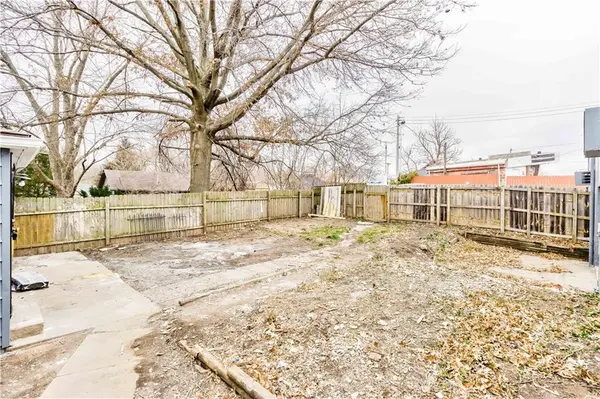 1003 N Liberty ST, Independence, MO 64050
