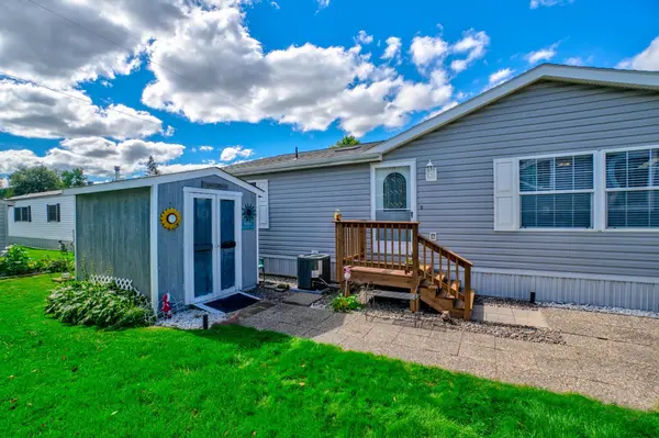 30160 Olinda TRL #112, Lindstrom, MN 55045