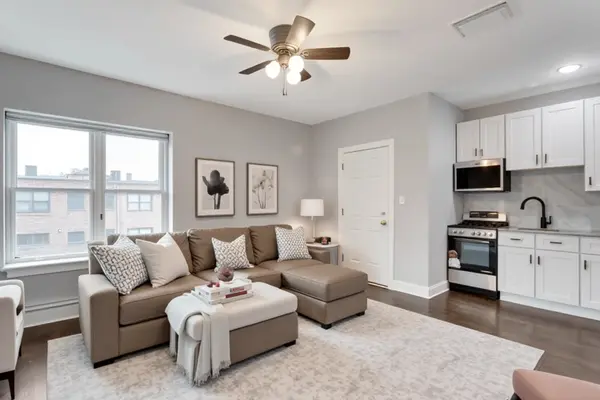 8024 S Ellis AVE #2B, Chicago, IL 60619