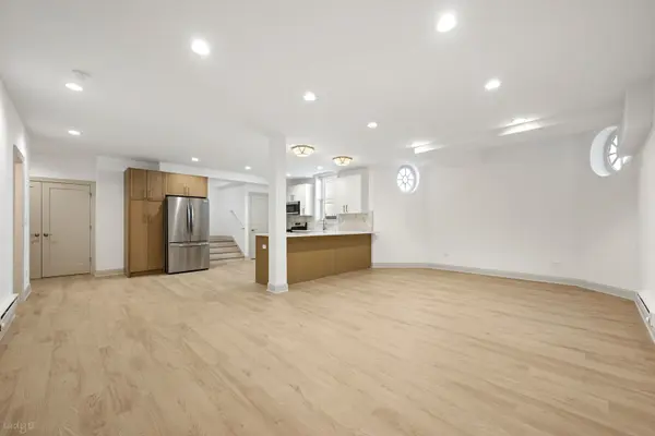 531 Hinman AVE #B-0, Evanston, IL 60202