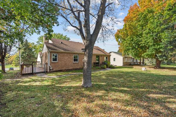 8142 Victoria DR, Victoria, MN 55386