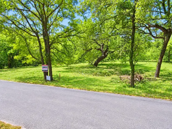 18311 Spring LN, Jonestown, TX 78645