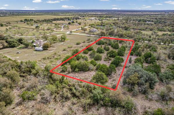271 Crooked RD, Dale, TX 78616
