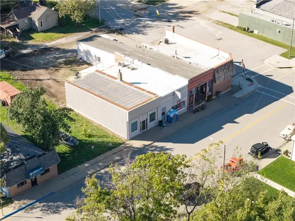 307 S Union ST, Mclouth, KS 66054