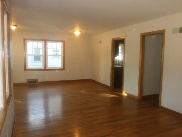520 Sunset Dr, Salina, KS 67401