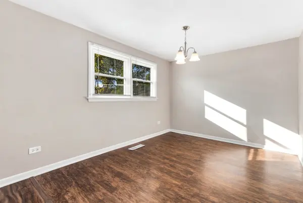 16767 Sunset Ridge DR, Country Club Hills, IL 60478