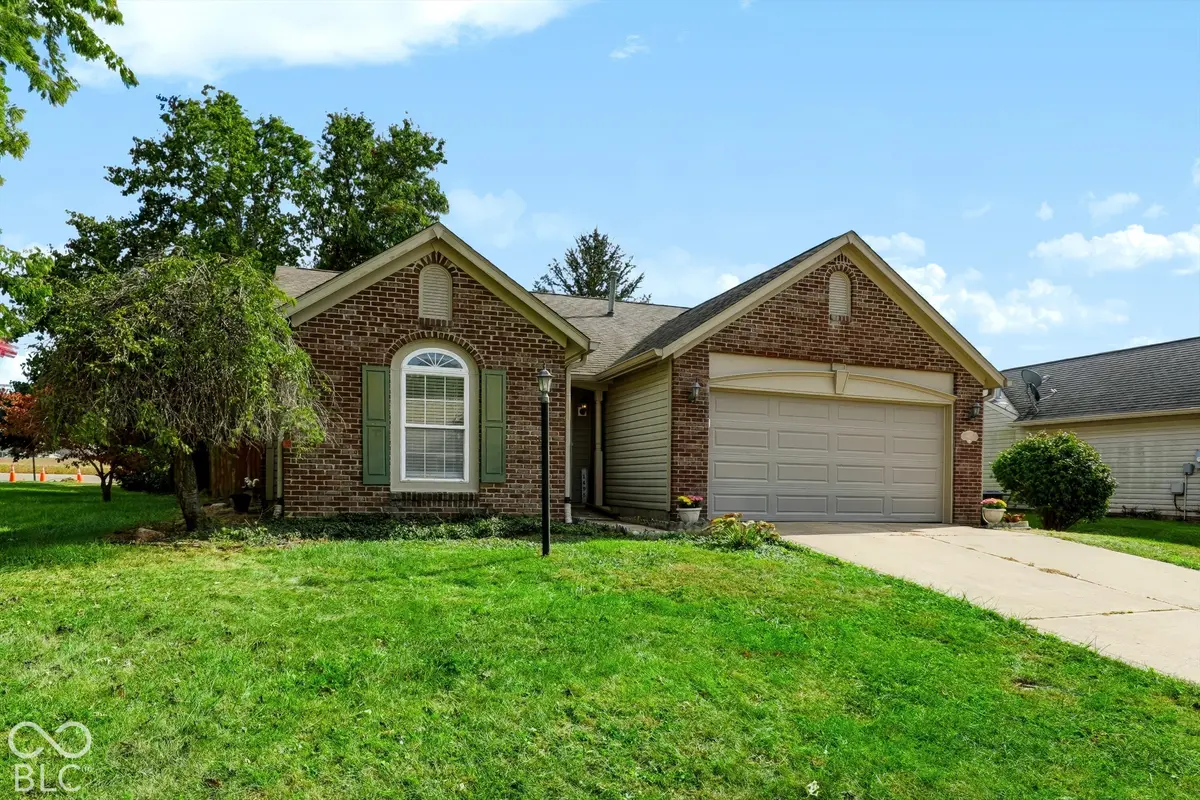 1495 Hedge CT, Greenfield, IN 46140