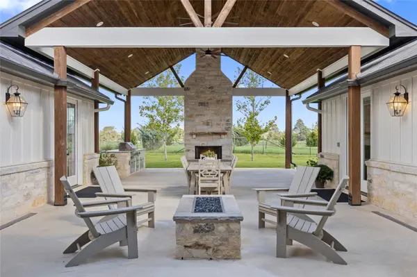 216 Interlaken ST, Fredericksburg, TX 78624