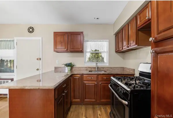 1147 E 223rd ST, Bronx, NY 10466