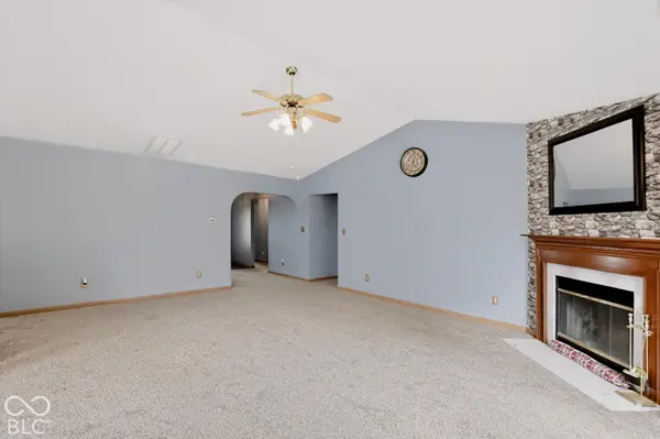 1495 Hedge CT, Greenfield, IN 46140