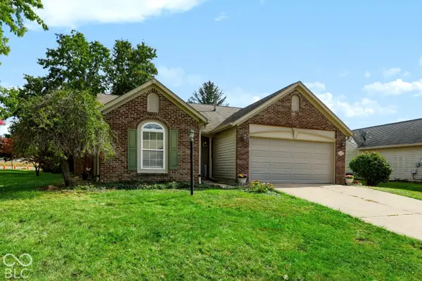 1495 Hedge CT, Greenfield, IN 46140