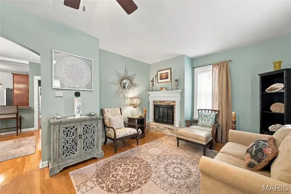 8925 Lawn AVE, St Louis, MO 63144