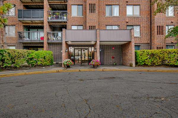 400 Park AVE #204, Calumet City, IL 60409