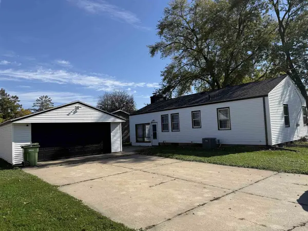 1710 HUNTINGTON, Waterloo, IA 50701