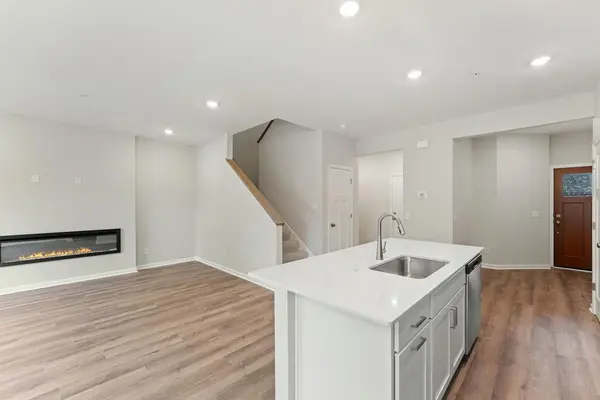 678 Tulare TER, Newport, MN 55055