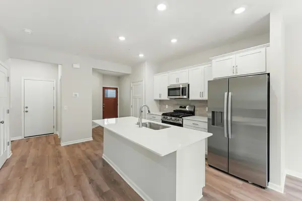 678 Tulare TER, Newport, MN 55055