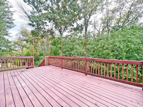 5743 Juneau LN N, Plymouth, MN 55446