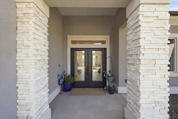 7220 W 22nd Place, Kennewick, WA 99338